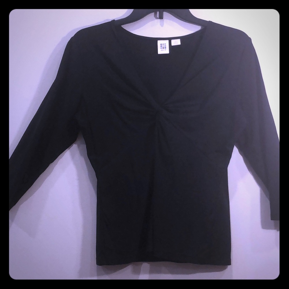 Apt 9 form fitting décolletage shirt